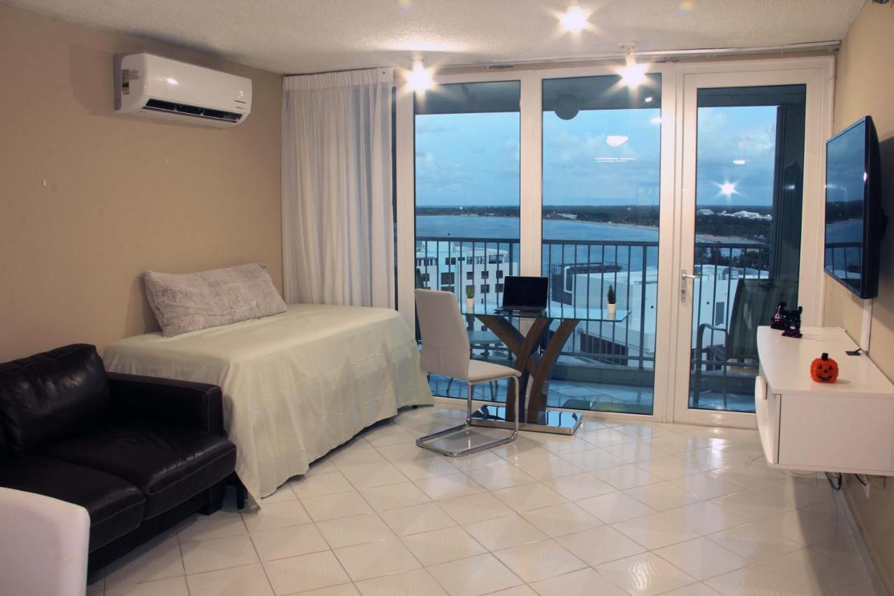 Private Apartment at Maré St Clair Hotel San Juan Exterior foto